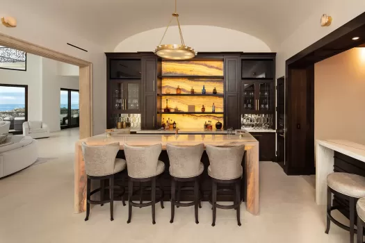 cliff-side-home-bar-design-101